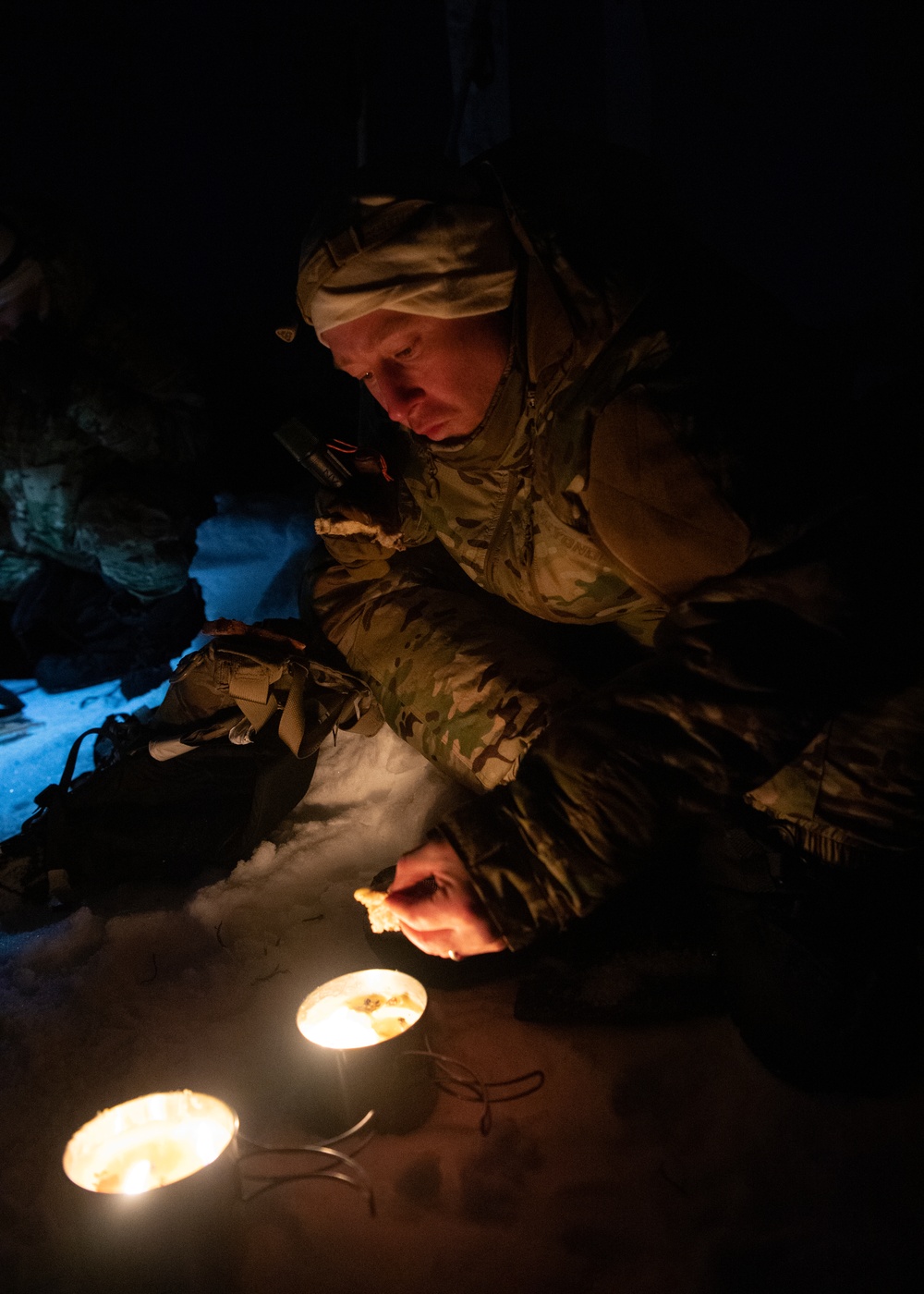 3rd ASOS special warfare Airmen conduct unsupported, sustained cold-weather training during Operation Agipen 2: Part III