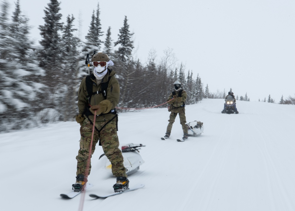 3rd ASOS special warfare Airmen conduct unsupported, sustained cold-weather training during Operation Agipen 2: Part III