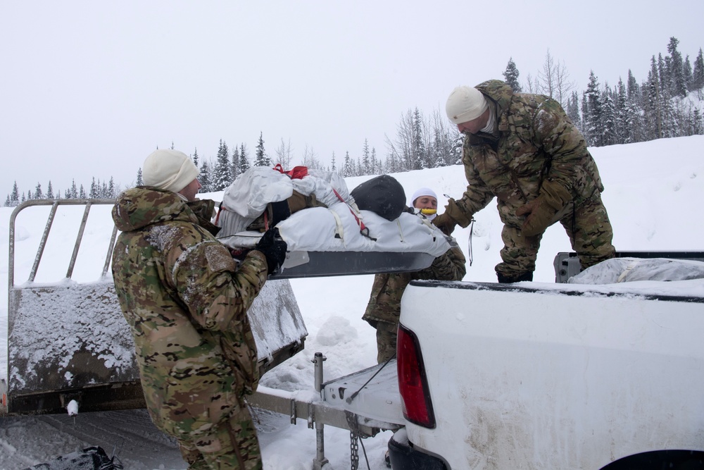 3rd ASOS special warfare Airmen conduct unsupported, sustained cold-weather training during Operation Agipen 2: Part III