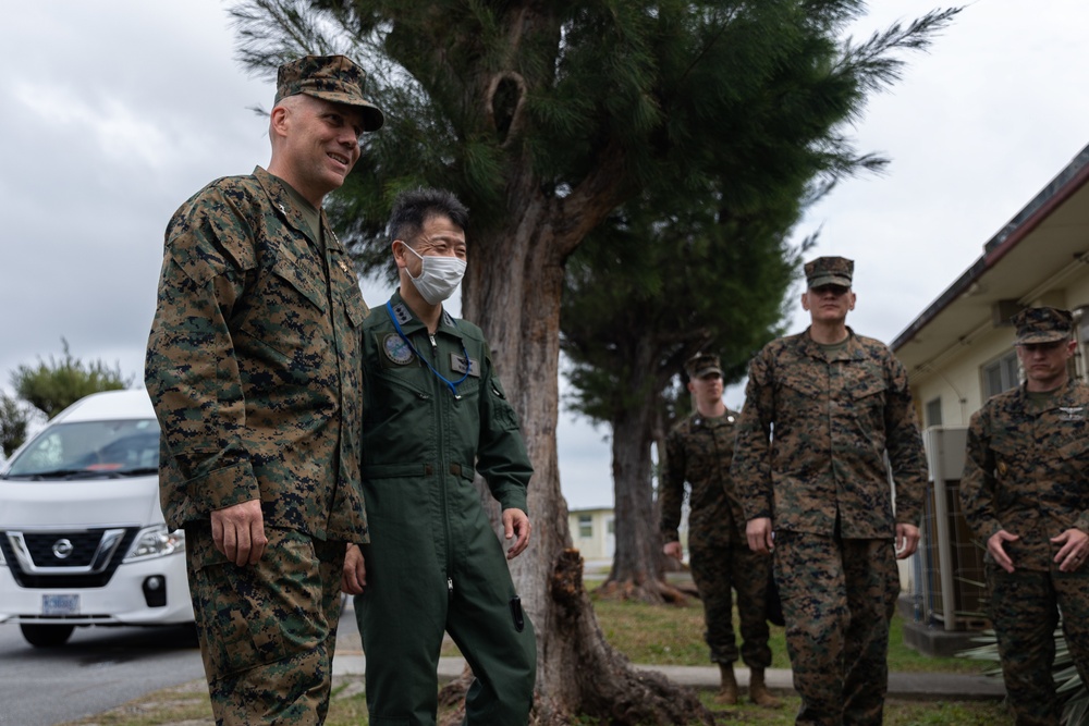 Japanese Southwestern Air Defense Force Visits MACS-4  