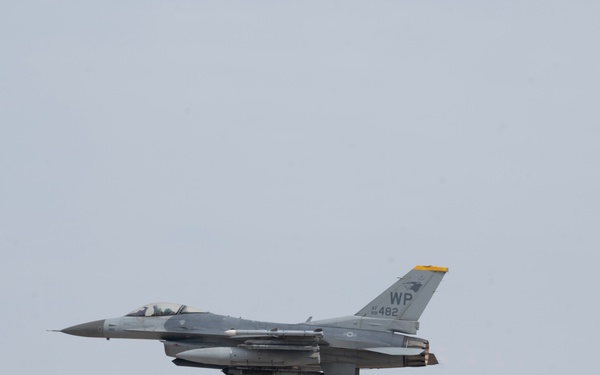 F-16, KF-16 Fighting Falcons soar over Kunsan Air Base
