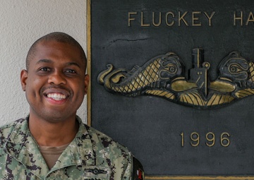 CSG 7 Sailor receives Copernicus Award