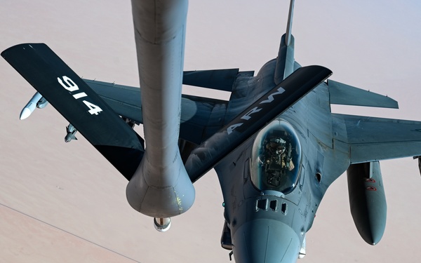 91st EARS refuels F-16s patrolling CENTCOM AOR