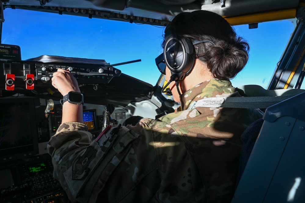 91st EARS refuels F-16s patrolling CENTCOM AOR