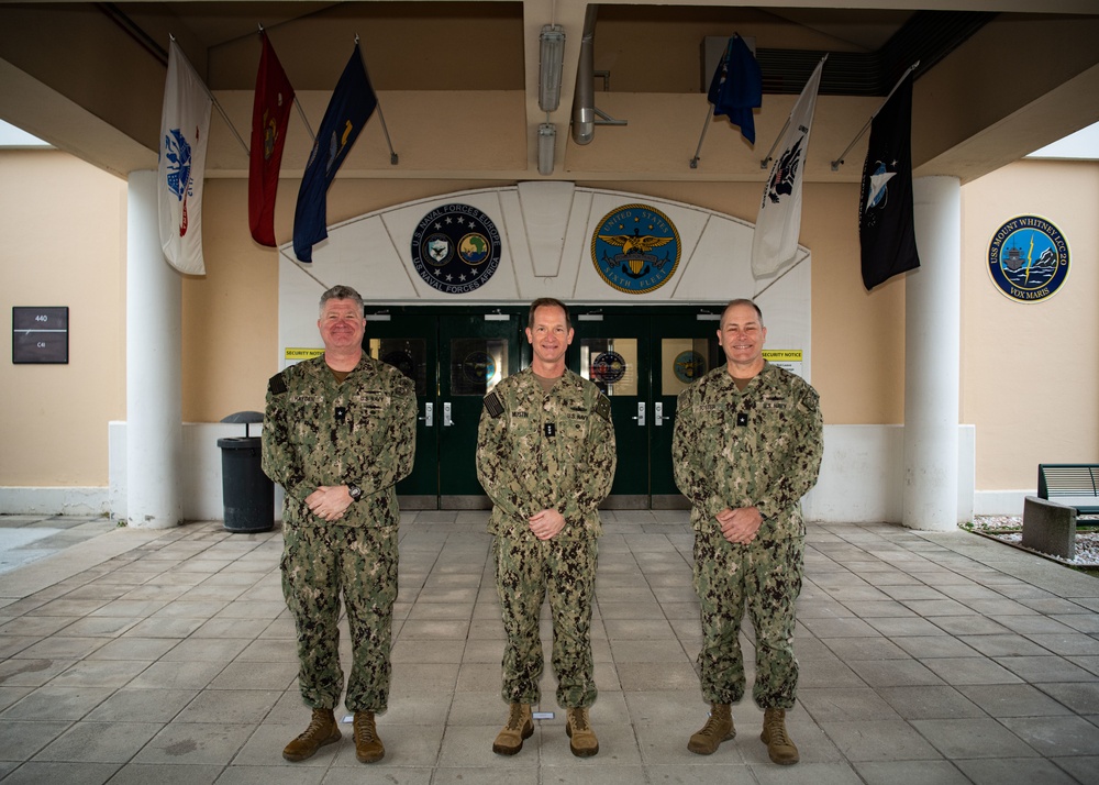 CNR visits NAVEUR-NAVAF/SIXTHFLT and hosts Naval Reserve all-hands call