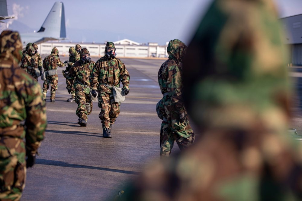 DVIDS - Images - VMGR-152 Conducts Flight Line CBRN Training [Image 9 Of 9]