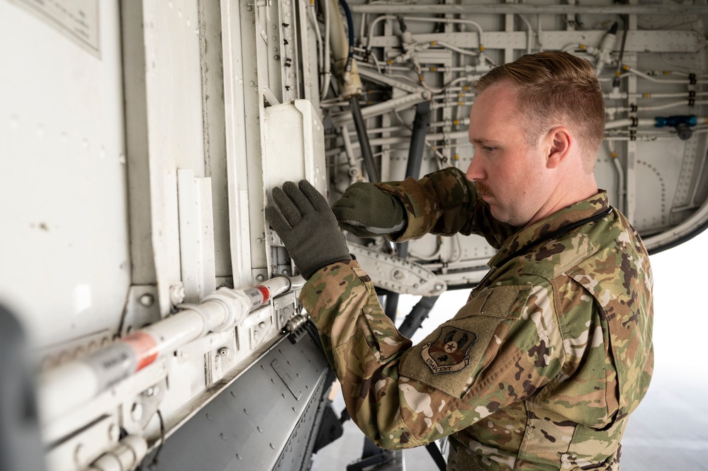 91st EARS Refuels F-15E Strike Eagles