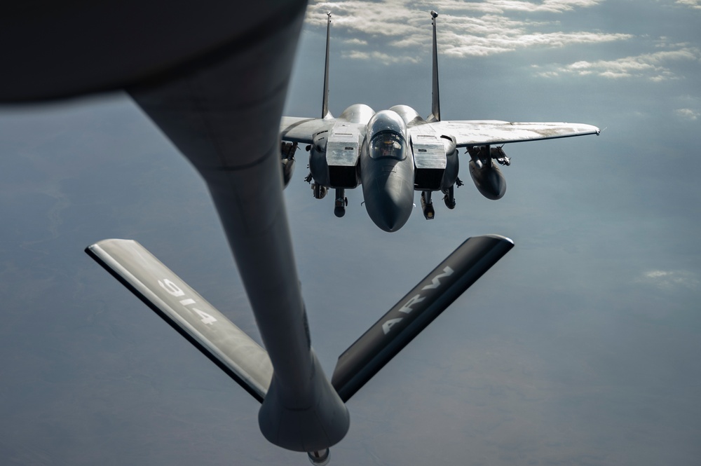 91st EARS Refuels F-15E Strike Eagles