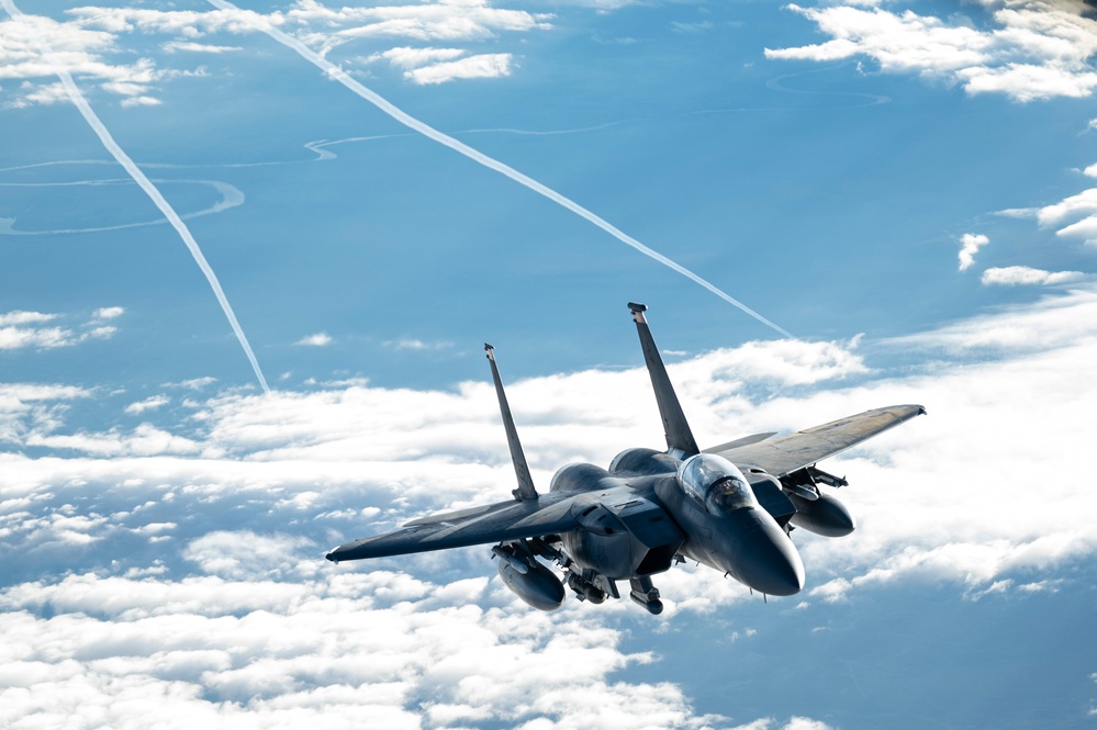 91st EARS Refuels F-15E Strike Eagles