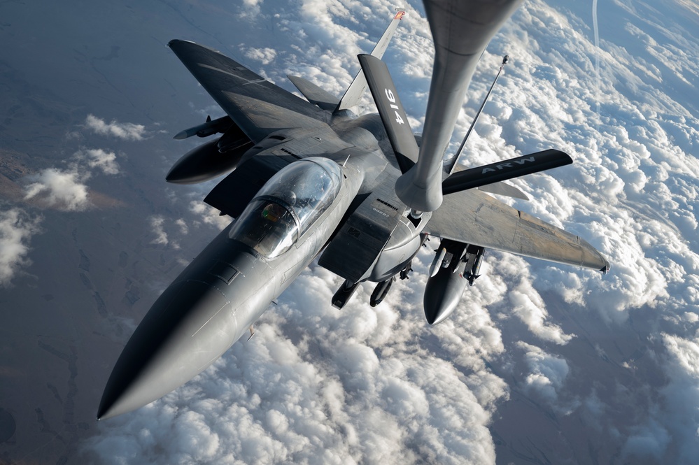 Dvids Images St Ears Refuels F E Strike Eagles Image Of