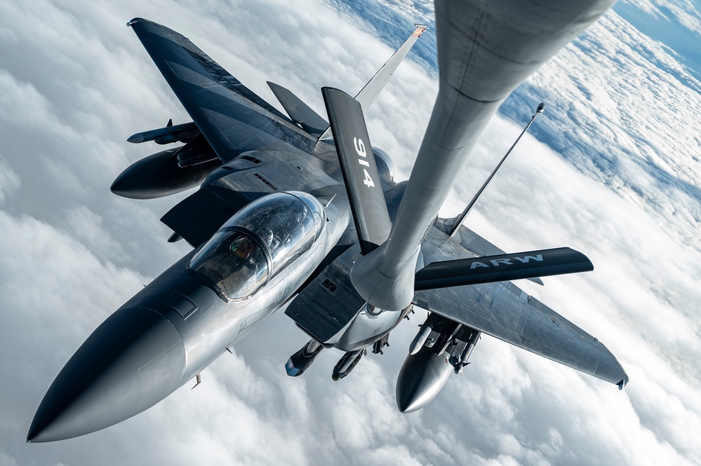 91st EARS Refuels F-15E Strike Eagles