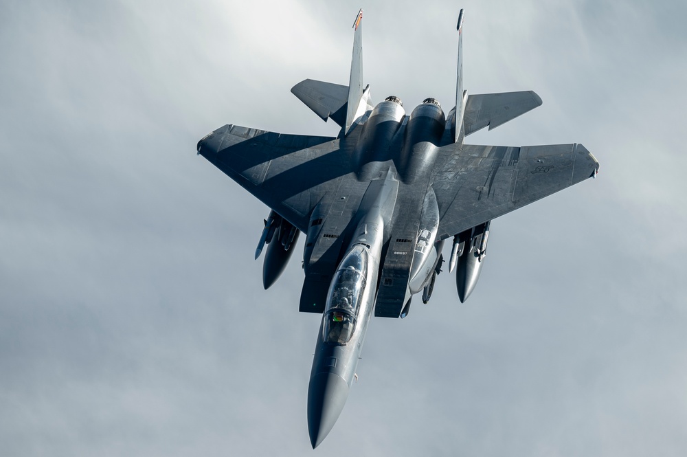 91st EARS Refuels F-15E Strike Eagles