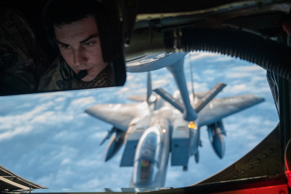 91st EARS Refuels F-15E Strike Eagles