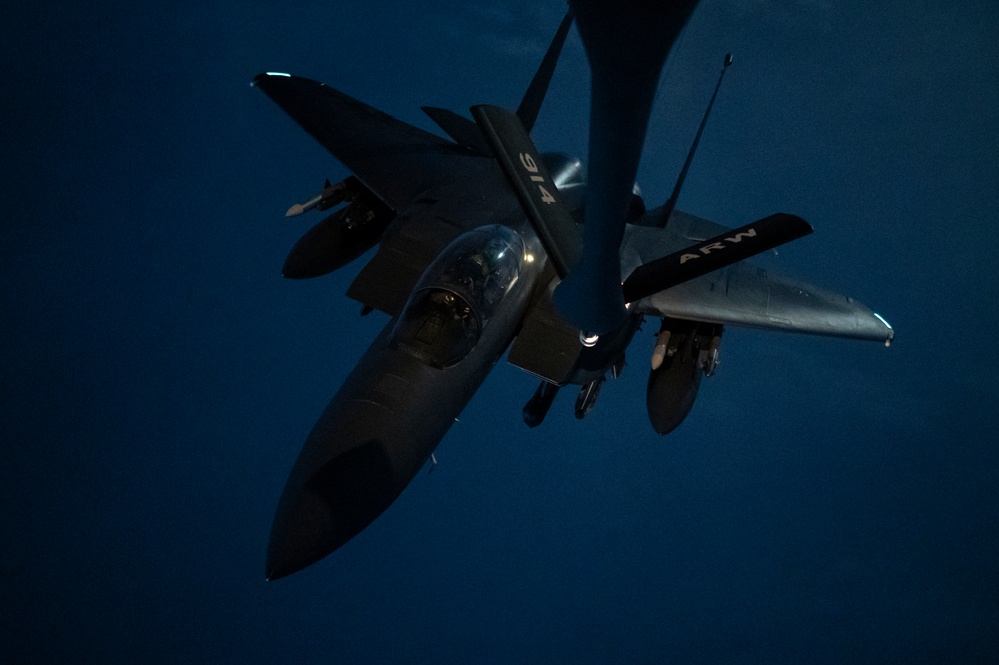 91st EARS Refuels F-15E Strike Eagles