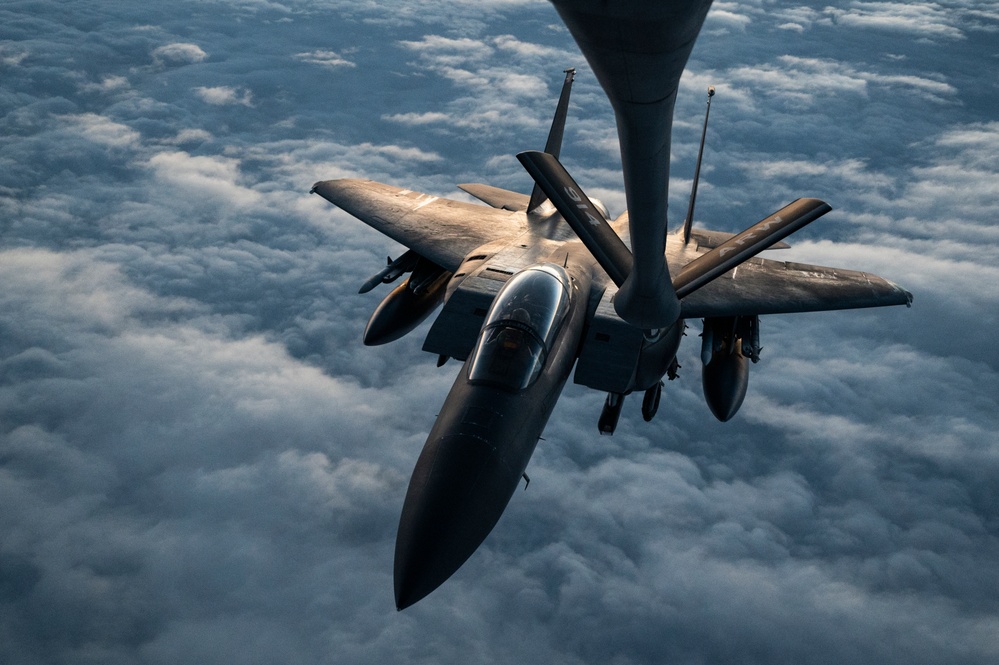 91st EARS Refuels F-15E Strike Eagles