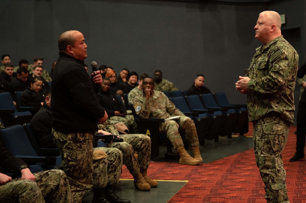 MCPON James Honea Visits Fleet Activities Yokosuka