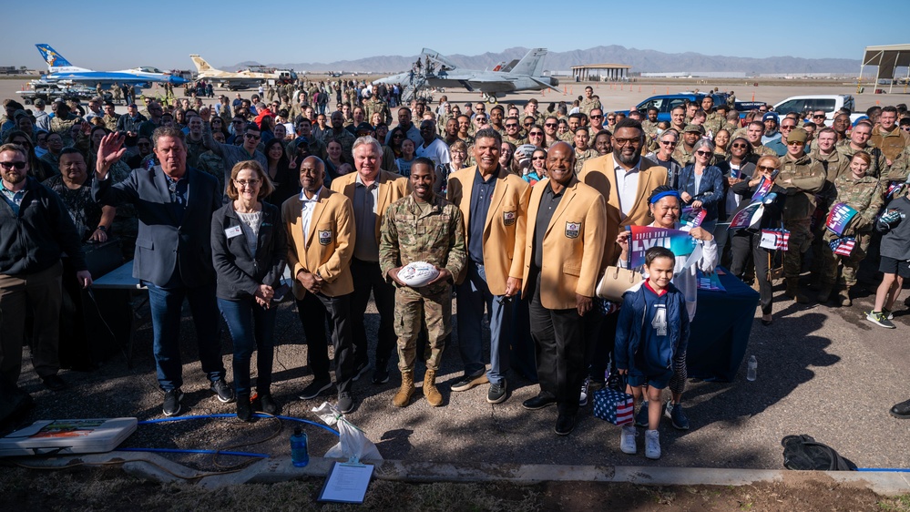 Luke AFB hosts COMREL day
