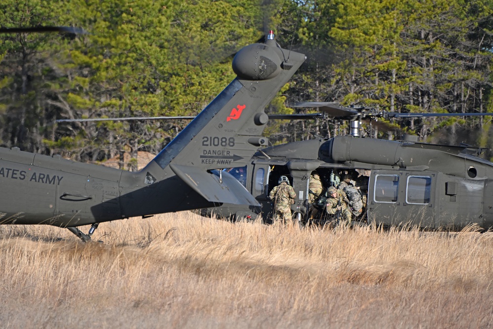 1st Battalion 114th Infantry conducting Air Assault Training on range 61, 10 February 2023.