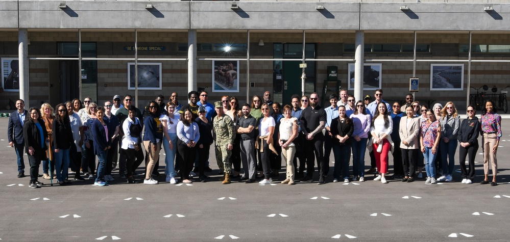 Congressional staff members visit Naval Special Warfare Center