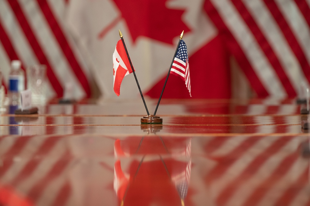 SECDEF Hosts Canadian MoD