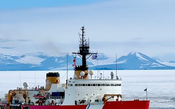 U.S. Coast Guard’s Polar Star Cuts through Ice with help of NSWCPD