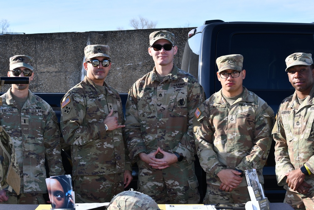 Baltimore Recruiting Company Soldiers stand pose for photo