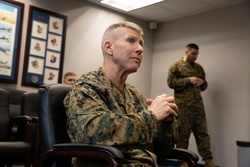 Assistant Commandant of the Marine Corps Gen. Eric M. Smith visits Marines of Alabama [Image 2 of 5]