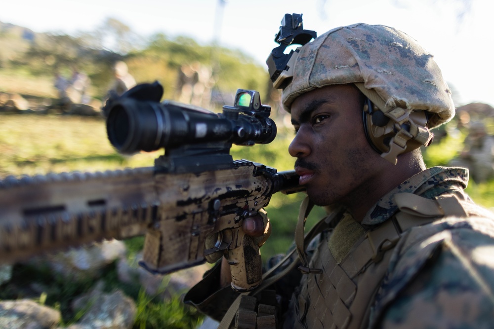 LAR Marines compete in 1st MARDIV squad competition