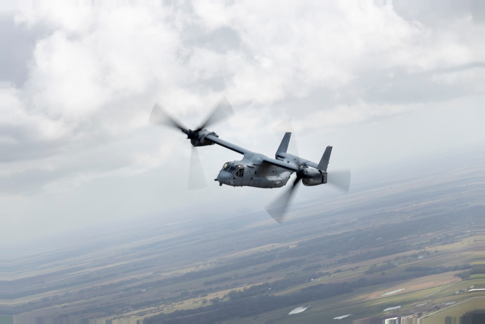 U.S. Marines and Airmen conduct Alternate Insertion &amp; Extraction exercises