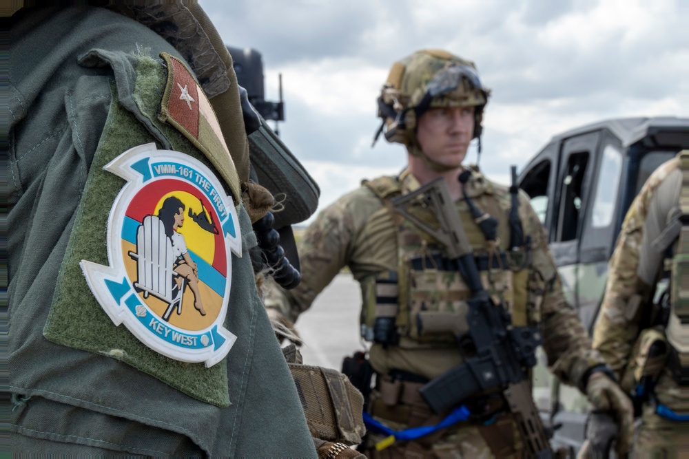 U.S. Marines and Airmen conduct Alternate Insertion &amp; Extraction exercises