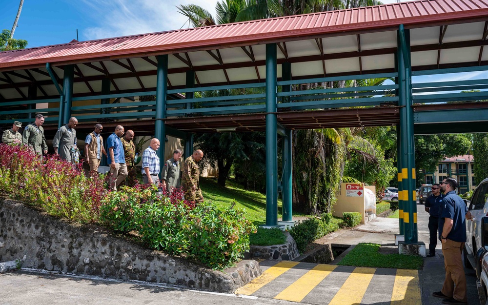 CDRUSINDOPACOM travels to Papua New Guinea