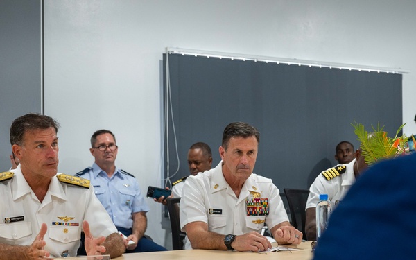 CDRUSINDOPACOM travels to Papua New Guinea