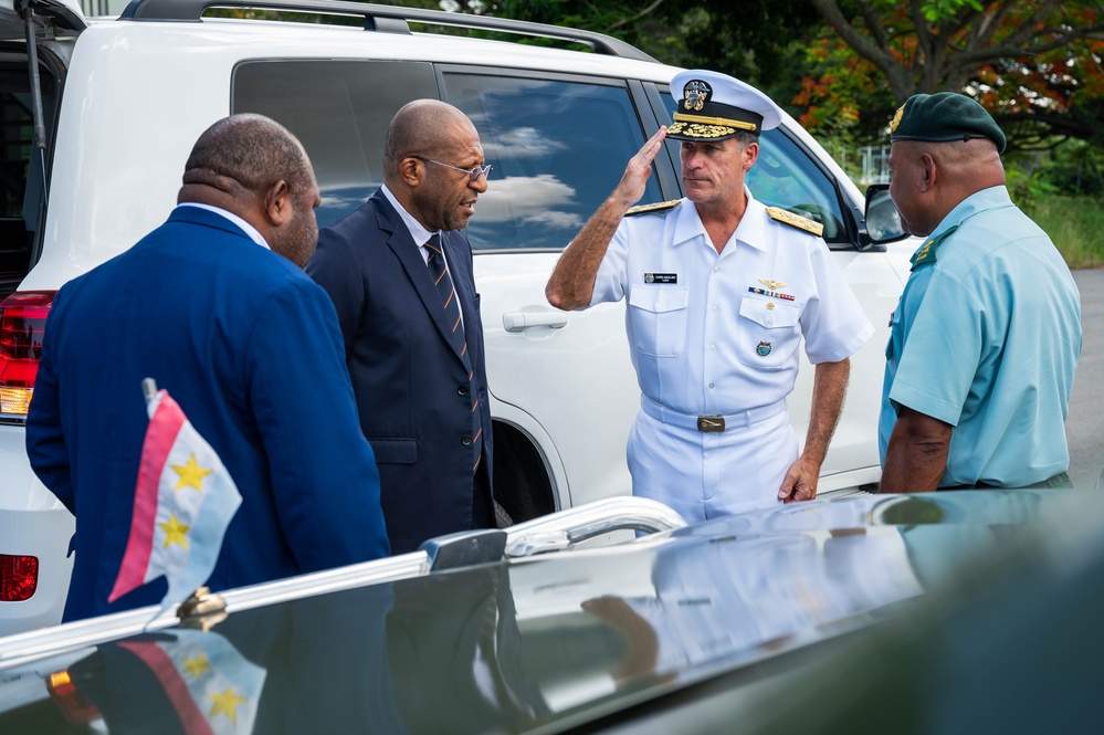 CDRUSINDOPACOM travels to Papua New Guinea