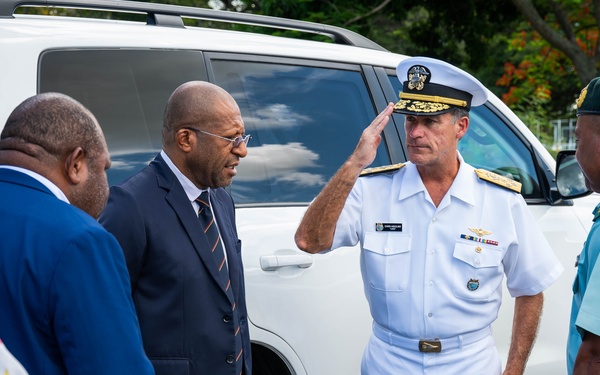 CDRUSINDOPACOM travels to Papua New Guinea