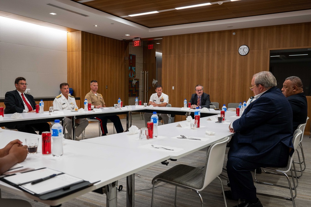 CDRUSINDOPACOM travels to Papua New Guinea