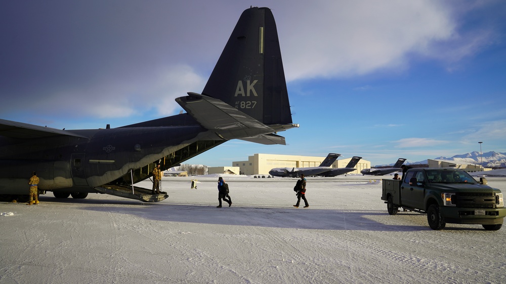 176th extends Arctic reach with jump, hoist and aerial refuel training