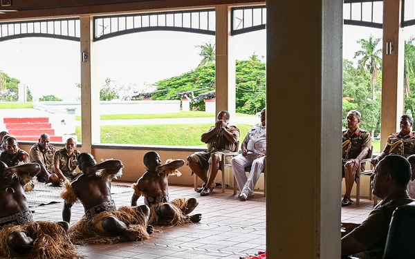 CDRUSINDOPACOM travels to Fiji