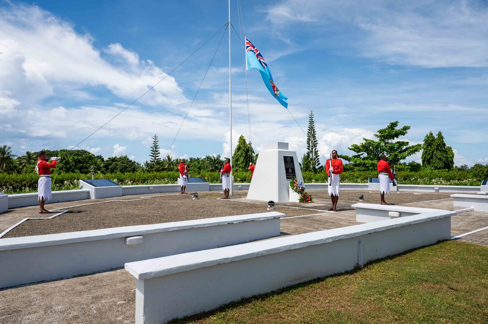 CDRUSINDOPACOM travels to Fiji