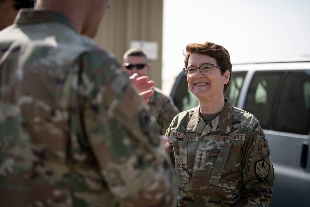 USTRANSCOM command team witnesses AASAB mobility efforts in action