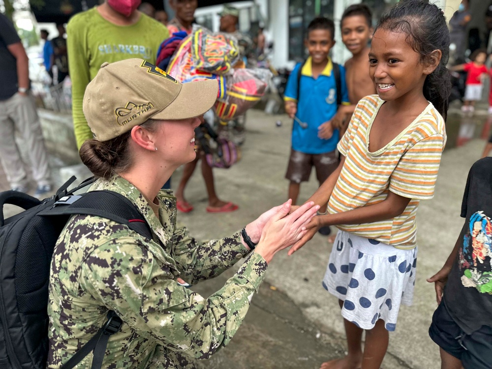 USS John P. Murtha (LPD 26) Participates in CARAT Timor-Leste