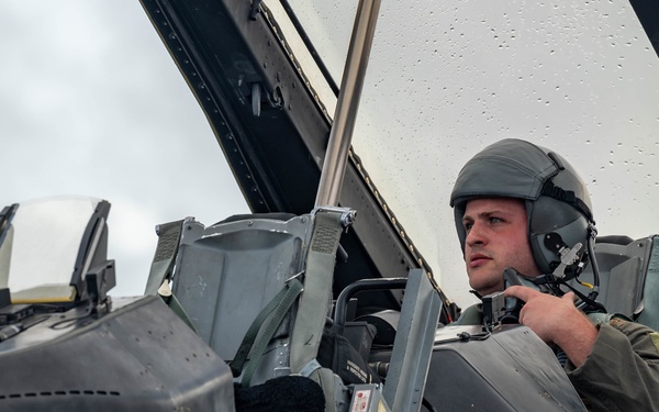 Combat Camera Flies in F-16