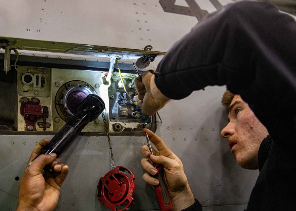 Daily Operations Onboard USS George H.W. Bush (CVN 77)