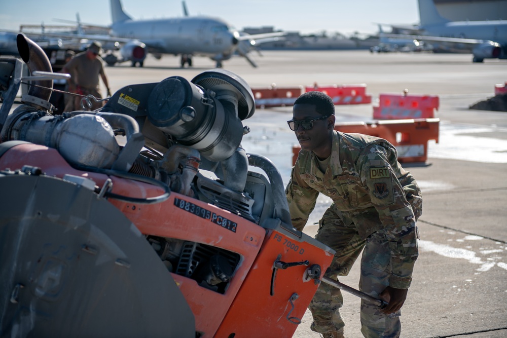 Florida Guard modernizes Navy airfield