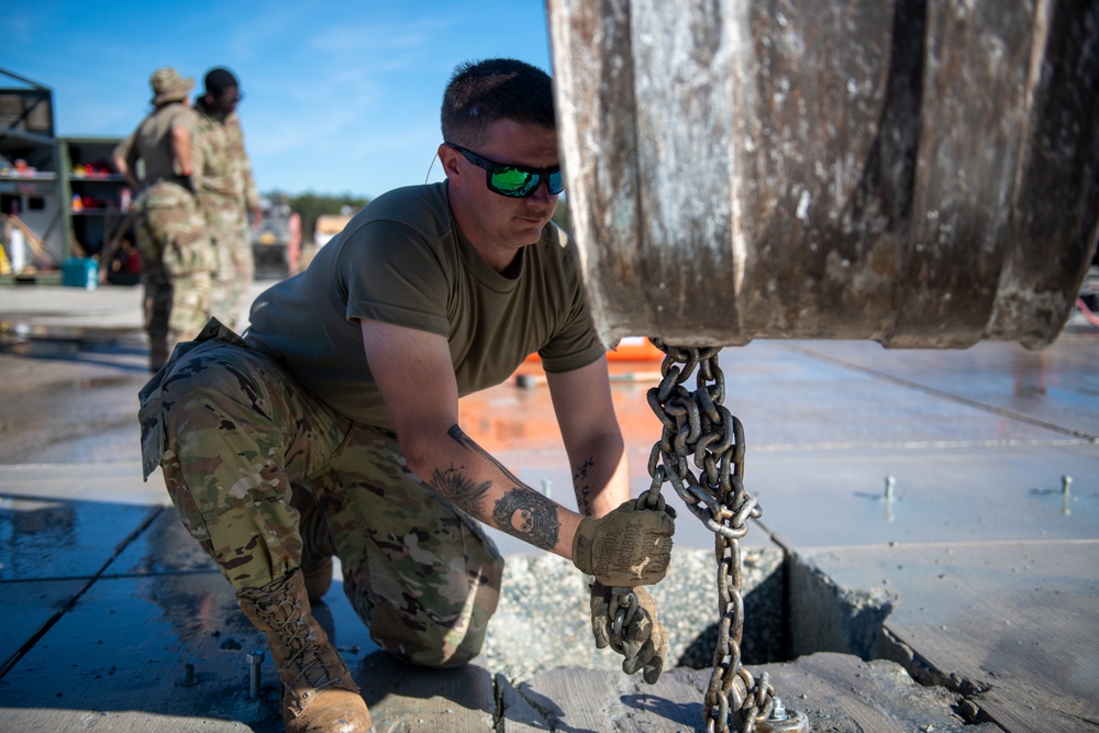 Florida Guard modernizes Navy airfield