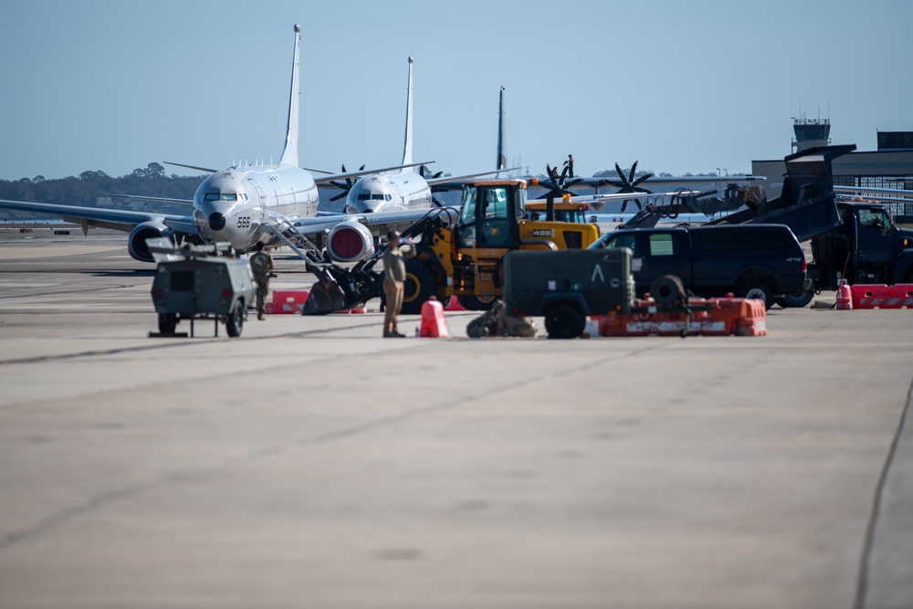 Florida Guard modernizes Navy airfield