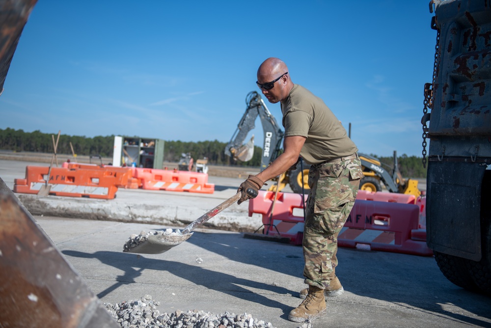 Florida Guard modernizes Navy airfield