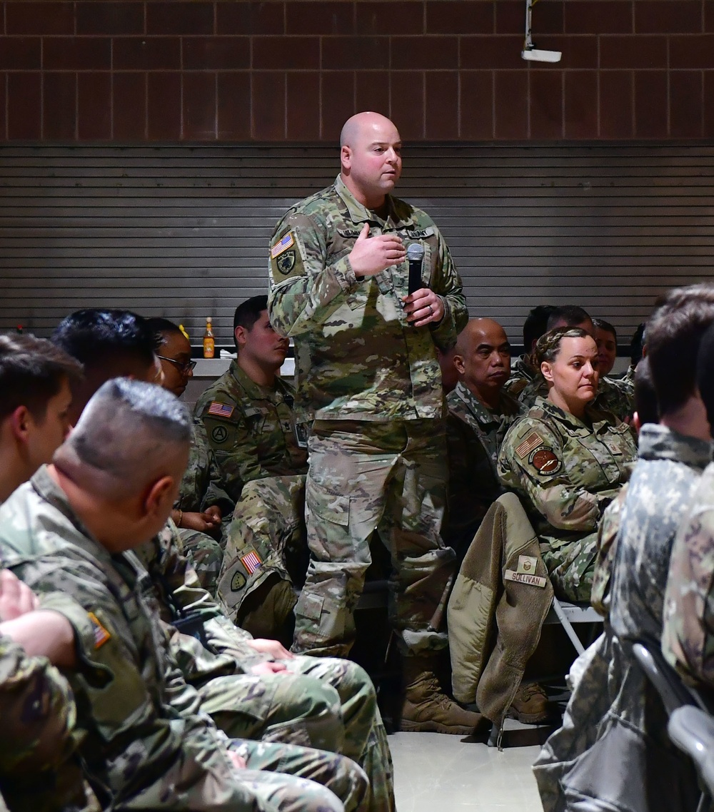 NGB Senior Enlisted Leader visits Alaska Guardsmen