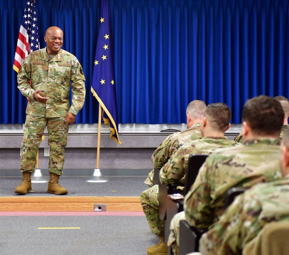 NGB Senior Enlisted Leader visits Alaska Guardsmen