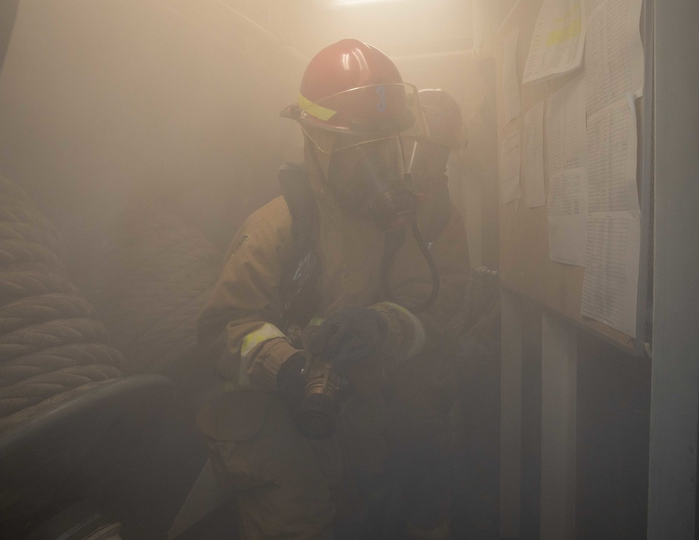 USS Nitze (DDG 94) Daily Operations