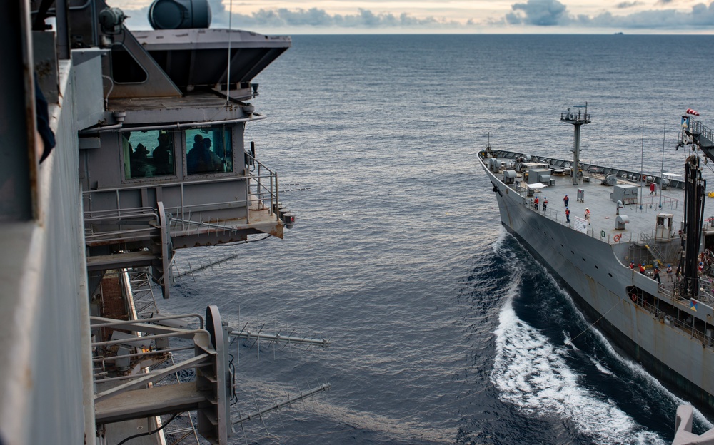 Nimitz Conducts Fueling at Sea